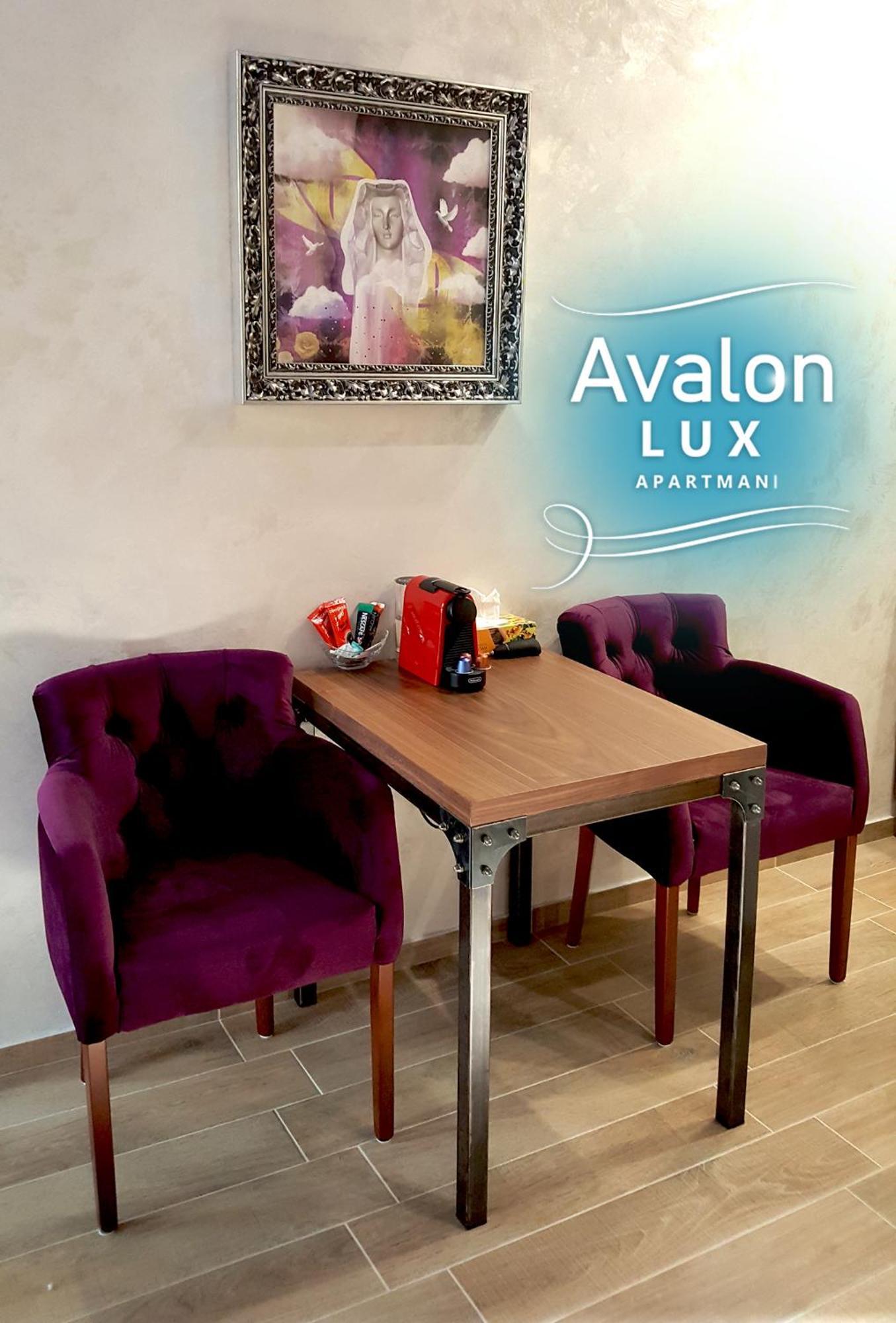 Avalon Lux Studio Apartment Novi Sad Exterior foto